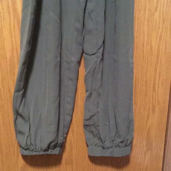 Jumpsuit - Picture 2 of 6